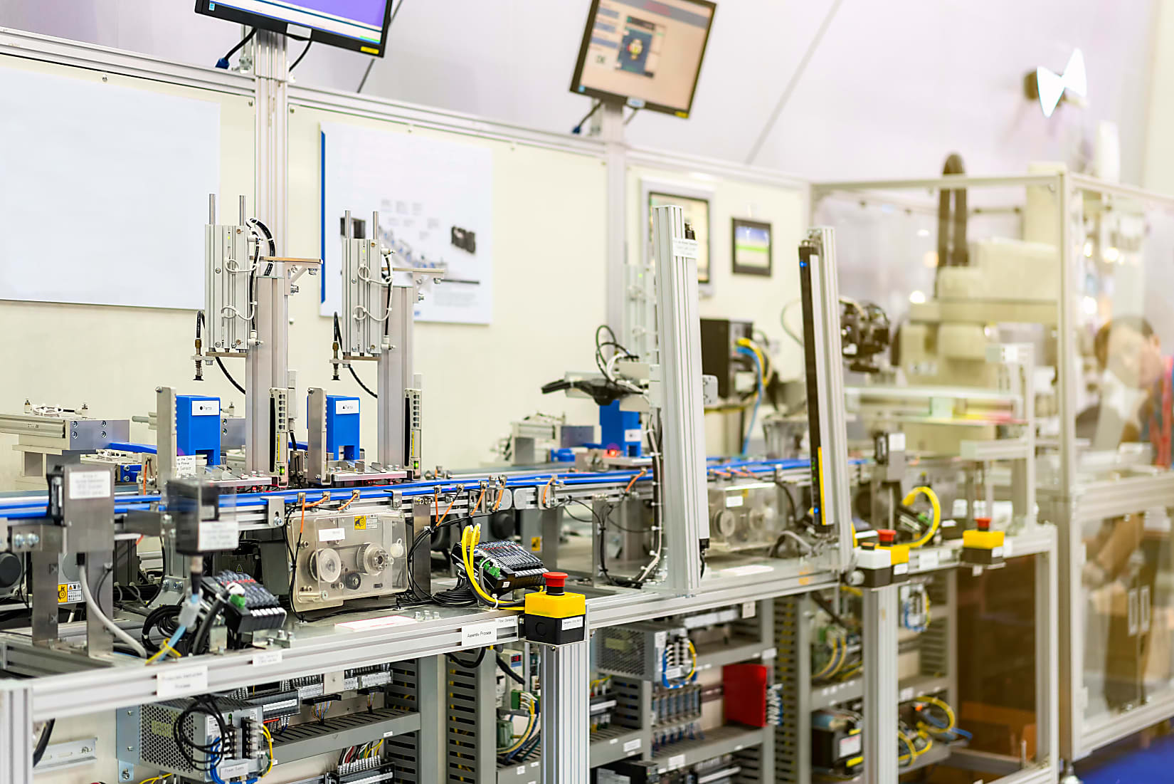 Factory-to-building-connectivity